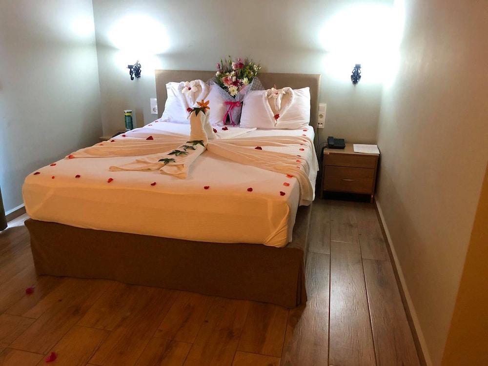 Akkent Garden Hotel Фетие Екстериор снимка