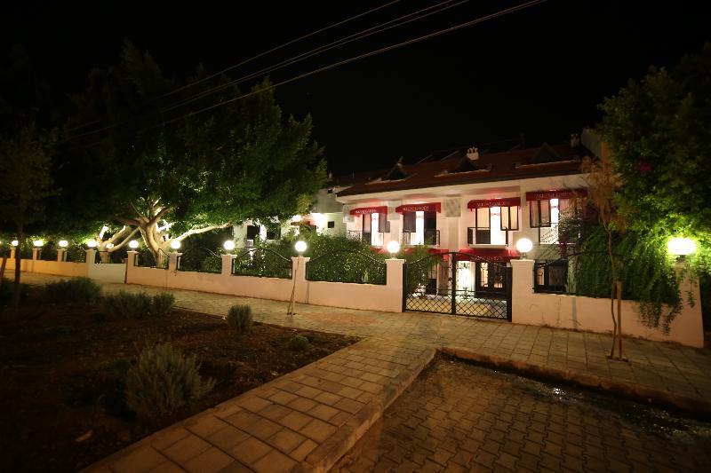 Akkent Garden Hotel Фетие Екстериор снимка